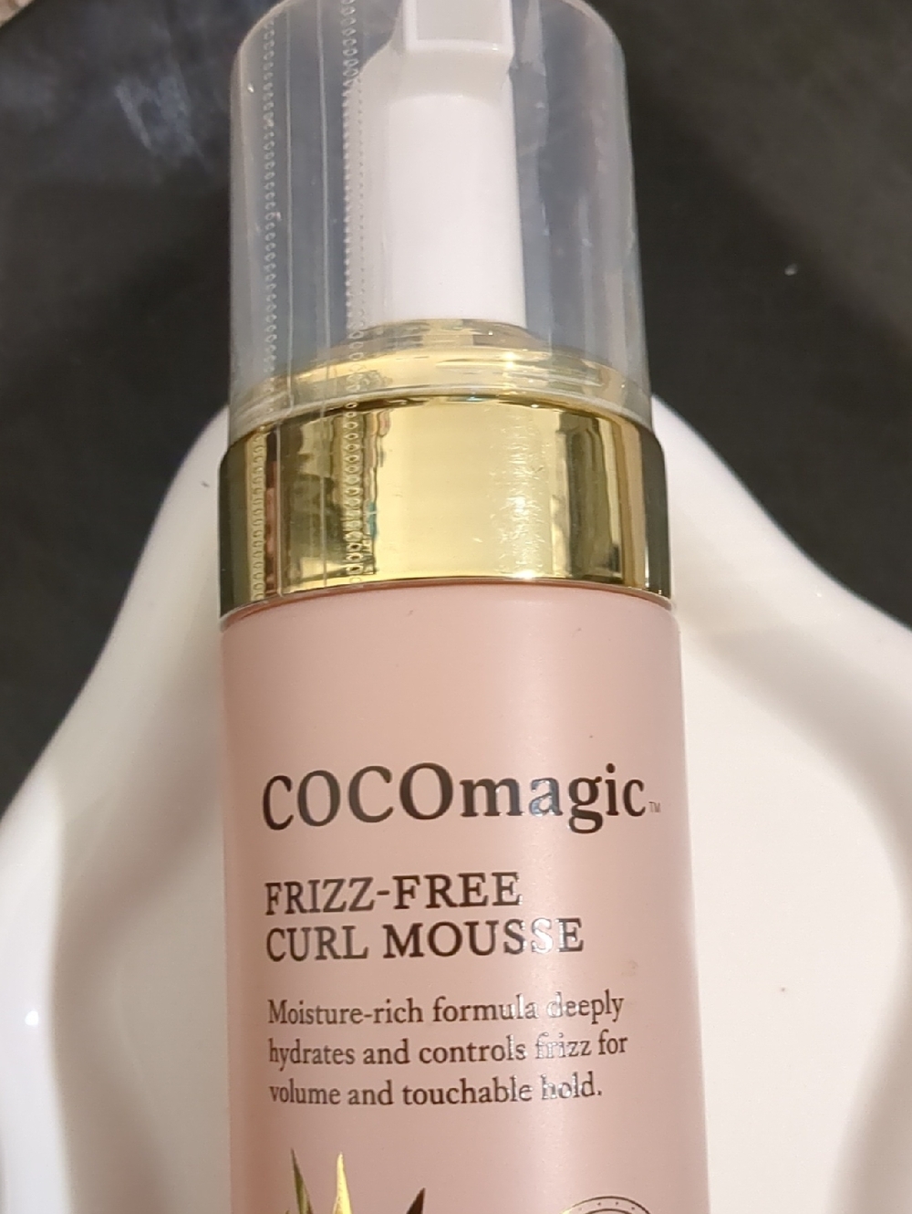 Frizz-Free Curl Mousse with coconut oil